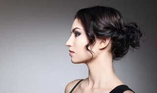 简单的扎头发技巧 简单的扎头发技巧视频