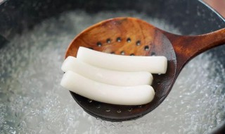 煮年糕用冷水还是热水 煮年糕冷水还是热水下