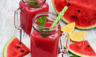 西瓜沙拉制作的方法 西瓜怎么做水果沙拉