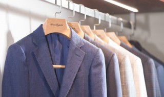 怎么搭配黑色西装 黑色西装搭配什么