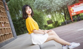 柠檬黄上衣配什么颜色好看 柠檬黄上衣配什么颜色裤子好看