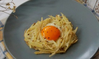 鸟巢鸡蛋饼的做法 鸟巢鸡蛋饼的做法视频