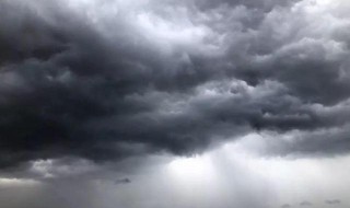 乌云是如何形成的呢（乌云是怎么形成的秒懂百科）