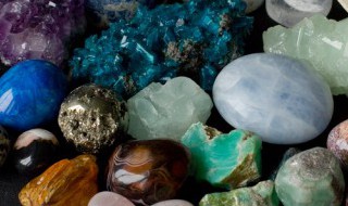 天然萤石对人体有害吗（天然萤石对人体的危害）