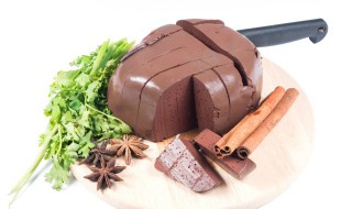 猪血肠怎么做又滑又嫩（猪血肠如何做）