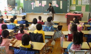 迎接的近义词（迎接的近义词和反义词）