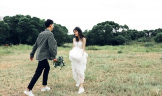 爱的华尔兹歌词（爱的华尔兹歌词完整版）