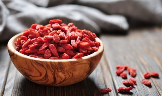 枸杞吃多了会上火吗 枸杞吃多了会上火吗怎么治