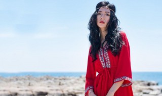 度假风穿衣打扮技巧 度假风格的衣服搭配