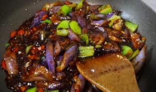 东北红烧茄子条的做法步骤（东北红烧茄子条的做法步骤）