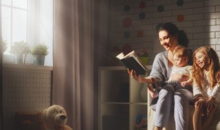 小荷才露尖尖角的寓意（小荷才露尖尖角的寓意相同）