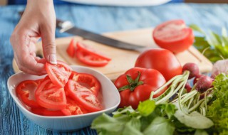 草菇番茄做法步骤 草菇番茄做法步骤图片