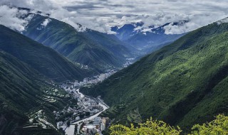 马尔康旅游十大景点（马尔康旅游十大景点海拔多高）