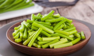 蒜薹烧仙贝怎么做 蒜薹烧仙贝怎么做视频