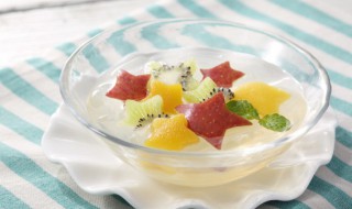 制作果冻的方法 吉利丁片制作果冻的方法