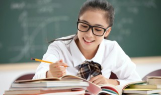 栉风沐雨砥砺前行后半句是什么 栉风沐雨砥砺前行怎么读音