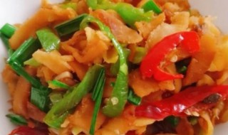 柚子皮怎样做好吃（柚子皮怎样做好吃的）