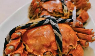 吃螃蟹能吃柿子吗 吃螃蟹能吃柿子吗请问