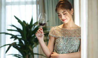 龙舌兰酒为什么不能直接喝 龙舌兰为什么是穷人喝的酒