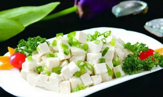 小葱拌豆腐的歇后语(小葱拌豆腐的歇后语的下一句)