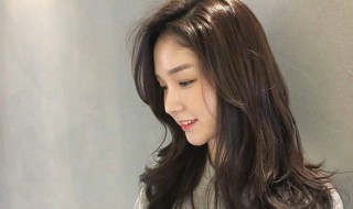 中长发烫发发型 女生中长发烫发发型