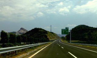 高速公路上走错该怎么办（高速道路走错了怎么办）