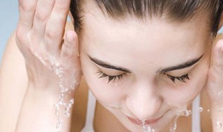 怎么样能美白（怎么样能美白皮肤让脸变得更白）