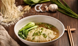 小排汤面调料怎么做好吃（小排汤面的做法）