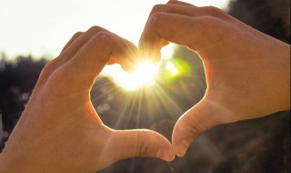 粥可温立黄昏什么意思 粥可温 立黄昏原文