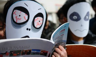 屏息凝视的意思是什么（屏息凝视的意思是什么(最佳答案）