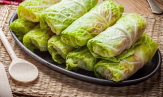 白菜馅卷子的家常做法 白菜馅卷子的家常做法窍门