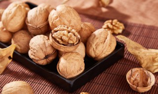 琥珀核桃的家常做法（琥珀核桃仁的家常做法步骤）