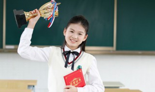 古诗咏柳的意思是什么 古诗咏柳是什么意思 解释