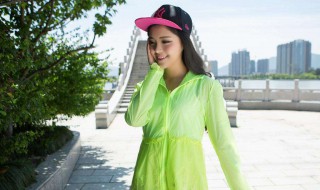 穿什么颜色衣服防嗮效果好（穿什么颜色的防晒衣效果更好）