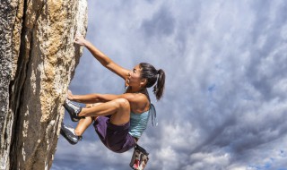 勇敢是什么 勇敢是什么是哪首歌的歌词