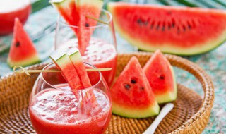 西瓜和李子能一起吃吗 吃完西瓜千万别碰5种食物