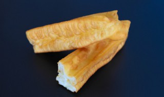 牛奶大油条做法和配方（用牛奶做油条怎么做好吃又松软）