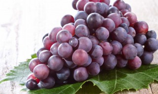 葡萄罐头的制作方法 葡萄罐头的制作方法窍门