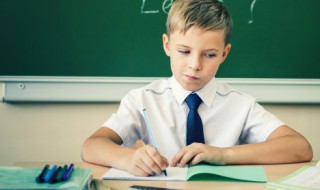 神气活现造句（神气活现造句子大全）