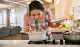 莲藕排骨汤炖多久(莲藕排骨汤炖多久砂锅)