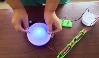 食盐水导电吗（食盐水导电吗加热后呢）