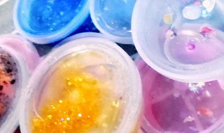 用彩泥怎么做起泡胶（用彩泥怎么做起泡胶视频）