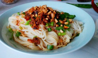 怎么做酸辣面 怎么做酸辣面微辣好吃