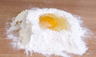 炸东西的淀粉可以用面粉代替吗 炸东西的淀粉可以用面粉代替吗为什么