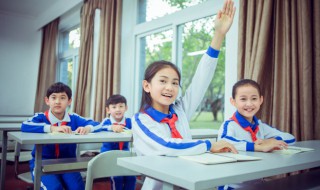 小草的诗句（小草的诗句二年级）