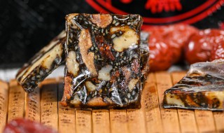 阿胶糕有些化了能吃吗(阿胶糕化了怎么回事)