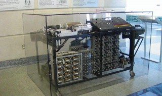 电脑是谁发明的（第一台电脑是谁发明的）