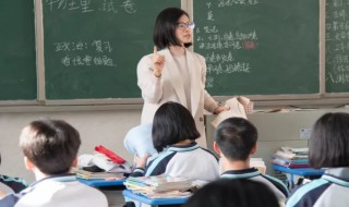 为伊消得人憔悴（为伊消得人憔悴上一句）