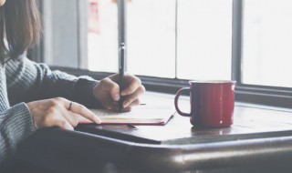 4年级作文我的自画像 4年级作文我的自画像男生