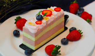 草莓蛋糕巧克力的制作方法 草莓蛋糕巧克力的制作方法和配料